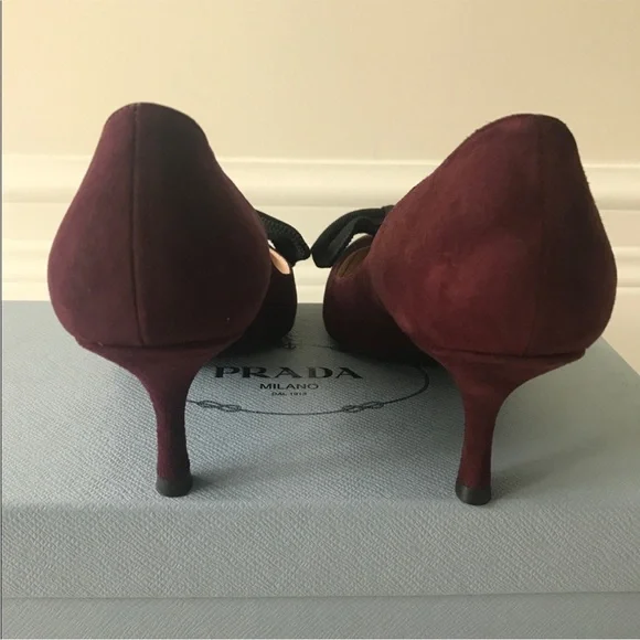 Prada Kitten Heels - Calzature Donna Suede Pumps in Granato - Picture 5 of 8